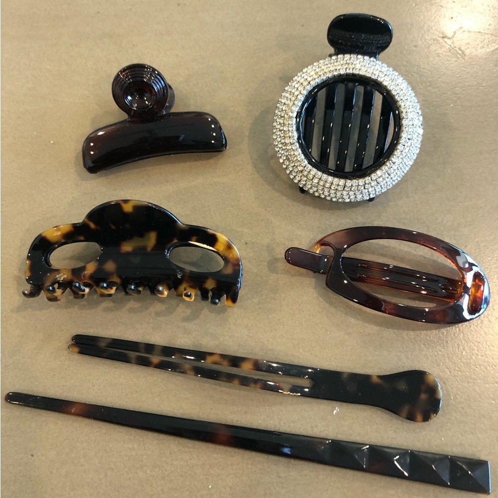 Stylish Hair Clip Set in Tortoise and Black
